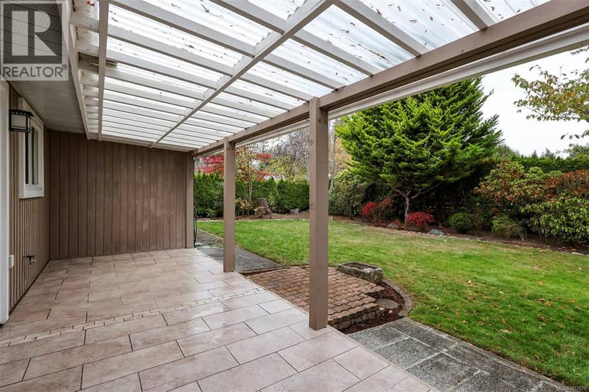 765 Nicolls Dr — photo 18 of 39