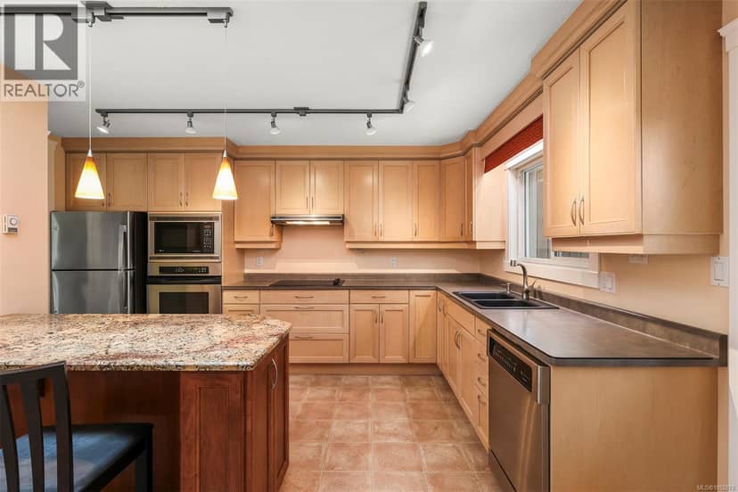 765 Nicolls Dr — photo 21 of 39