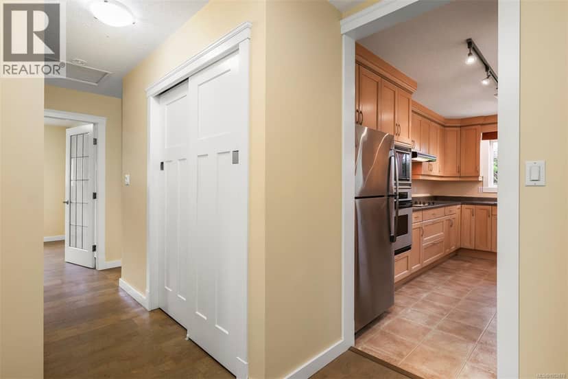 765 Nicolls Dr — photo 34 of 39