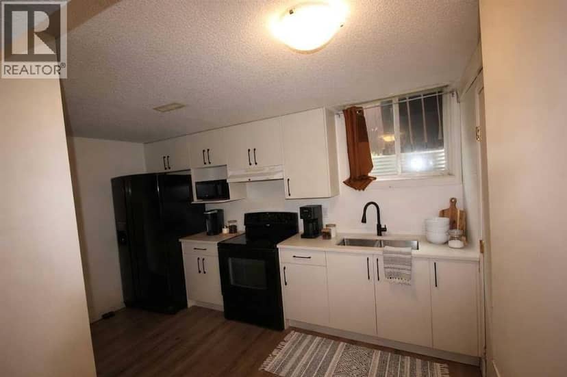379 Falmere Road NE — photo 10 of 16