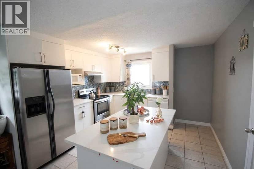 379 Falmere Road NE, Calgary, photo 2