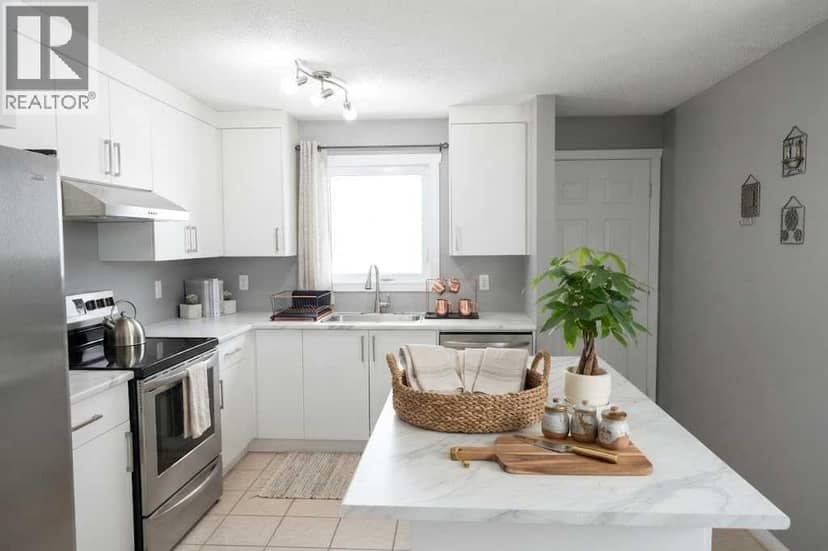 379 Falmere Road NE, Calgary, photo 3