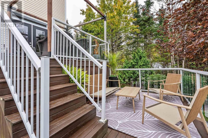 74 Bonavista Avenue — photo 10 of 40