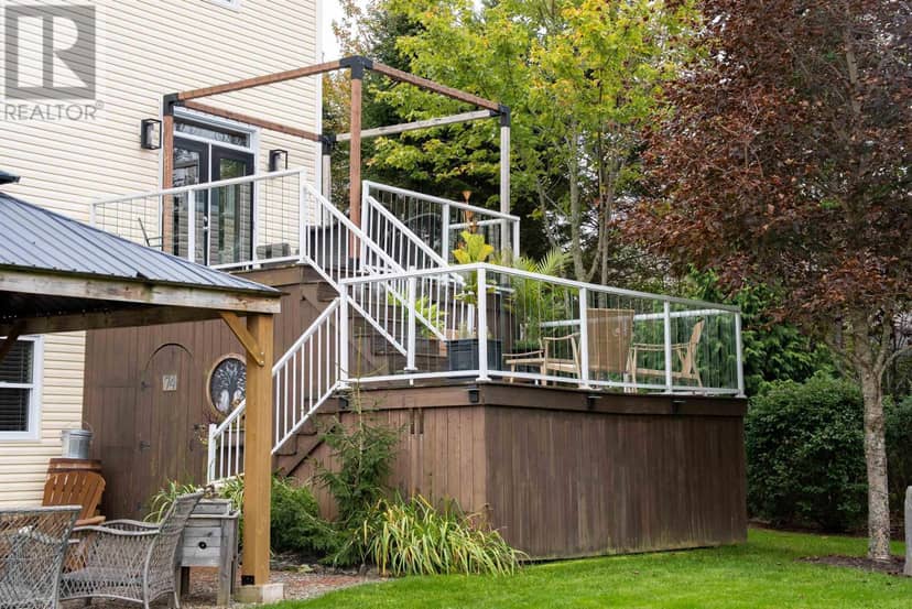 74 Bonavista Avenue — photo 9 of 40