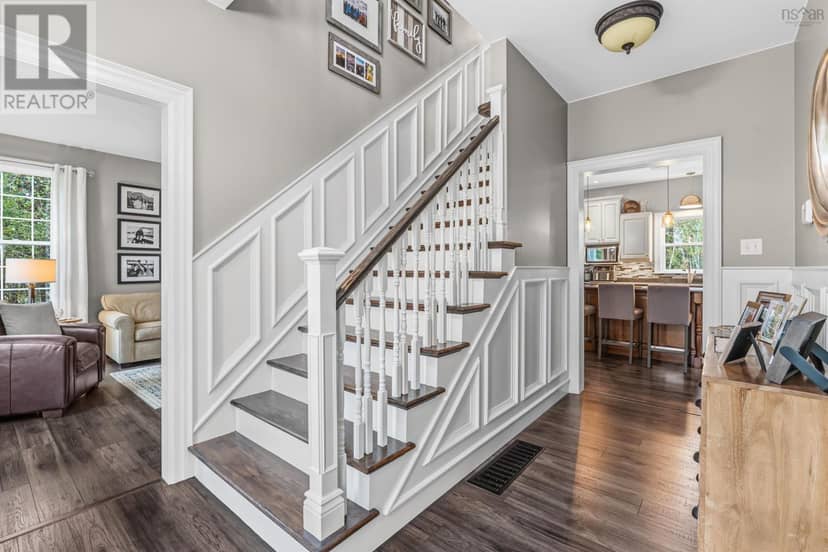 74 Bonavista Avenue — photo 35 of 40