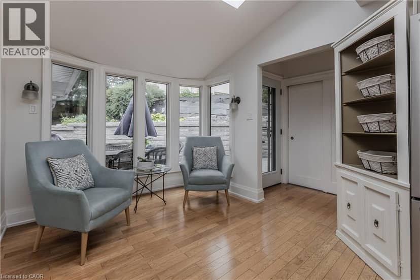 892 NORTH SHORE Boulevard W — photo 11 of 40