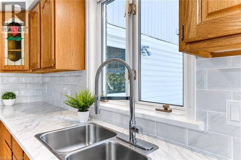 64 LOWREY Avenue S — photo 14 of 40