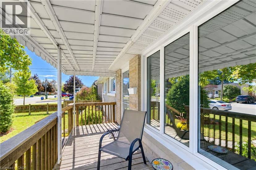 64 LOWREY Avenue S, Cambridge, photo 4