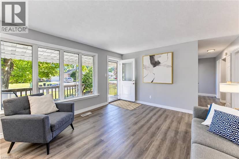 64 LOWREY Avenue S, Cambridge, photo 8