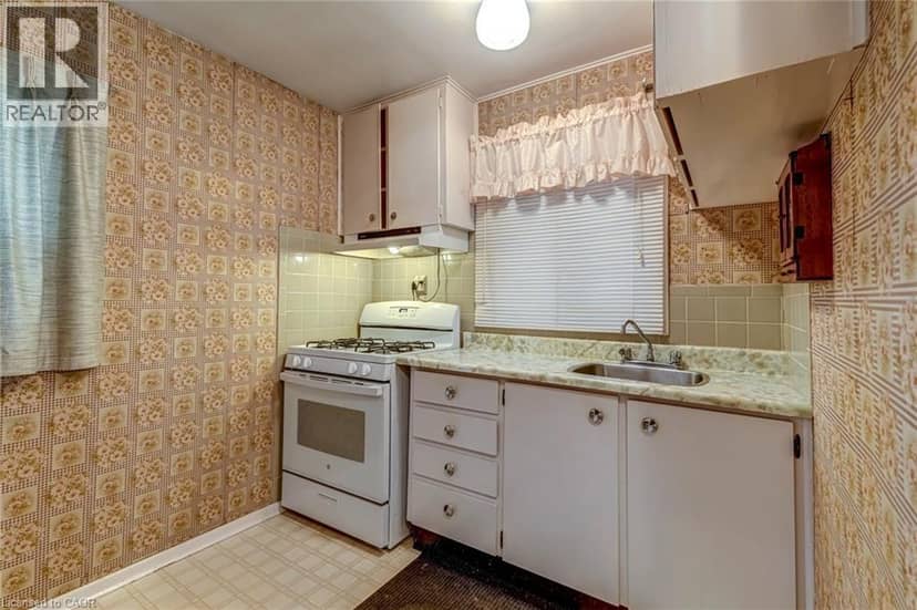 140 BARKER Avenue — photo 11 of 22