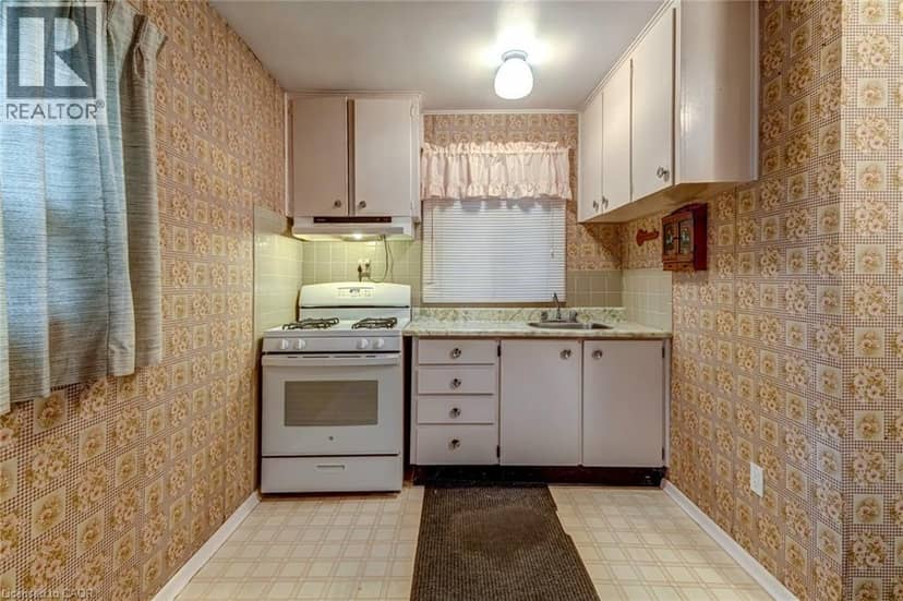 140 BARKER Avenue — photo 10 of 22