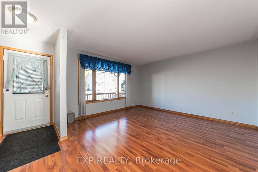 5126 Meadowland Drive W, Edwardsburgh/Cardinal, photo 4