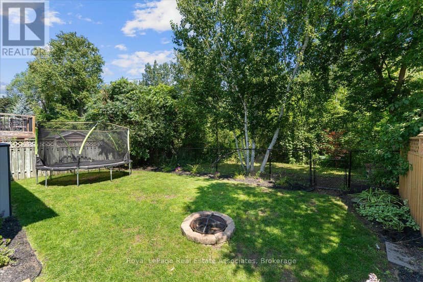 1464 Trowbridge Drive — photo 39 of 40