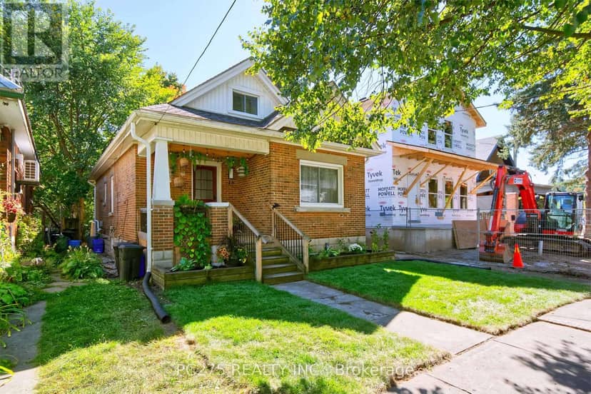 16 Barrington Avenue, London North, photo 3
