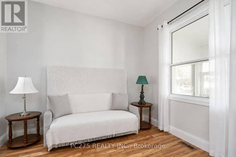 20 Maple Street — photo 7 of 40