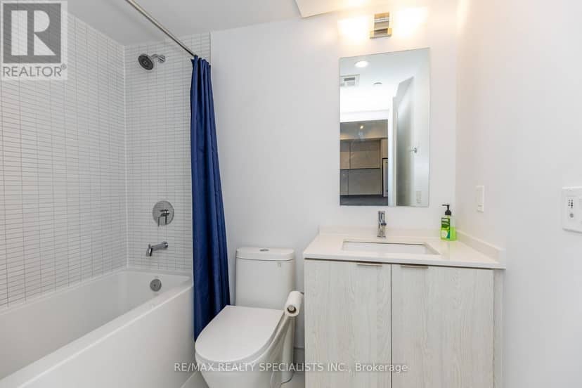 1404 - 1 Jarvis Street — photo 26 of 40