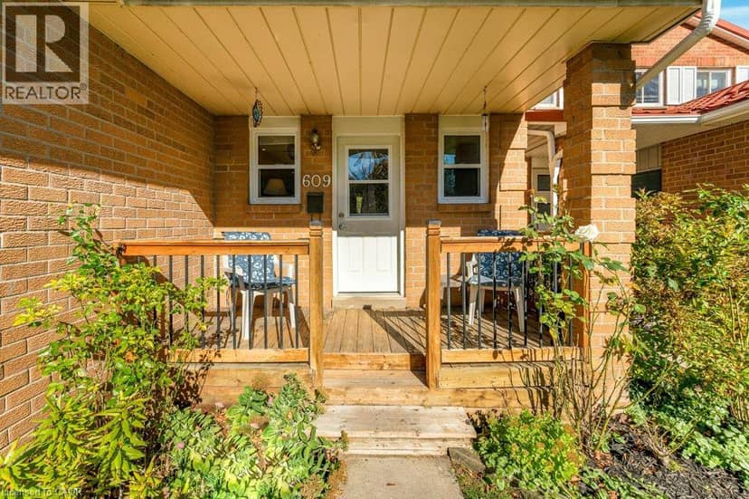 609 ROSEHEATH Drive, Milton, photo 3