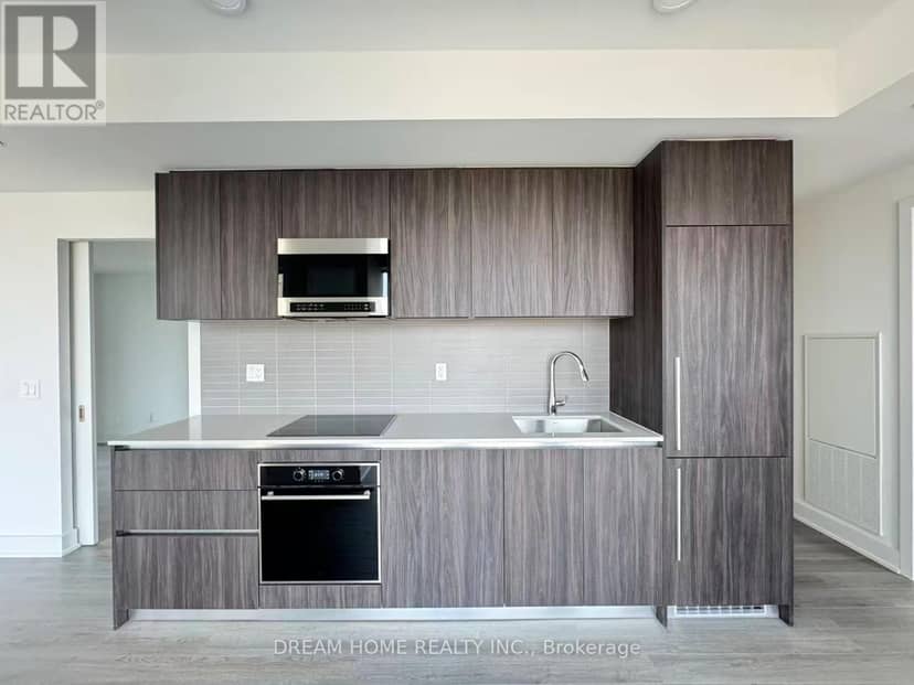 2002 - 8 Cumberland Street, Toronto, photo 3