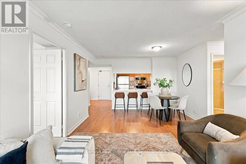 1322 - 18 Mondeo Drive — photo 18 of 40