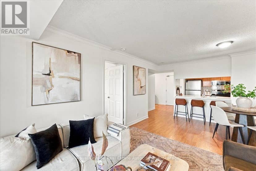 1322 - 18 Mondeo Drive — photo 19 of 40