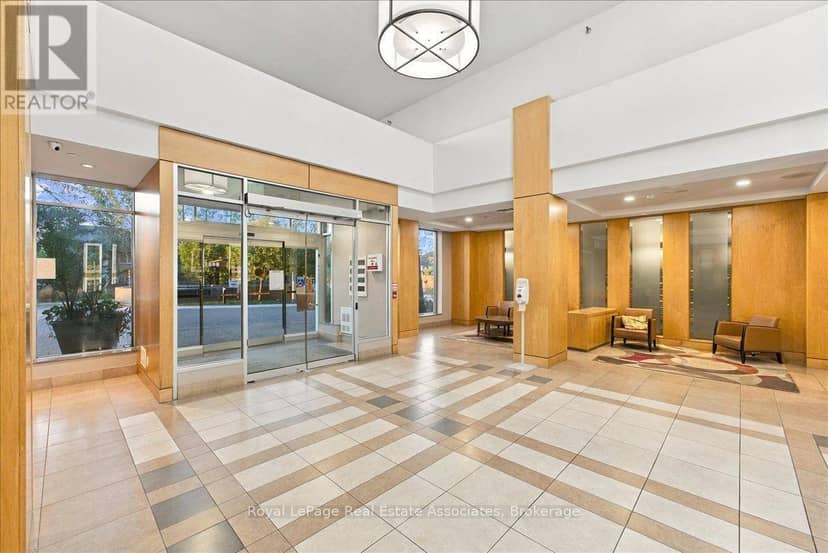 1322 - 18 Mondeo Drive, Toronto, photo 5
