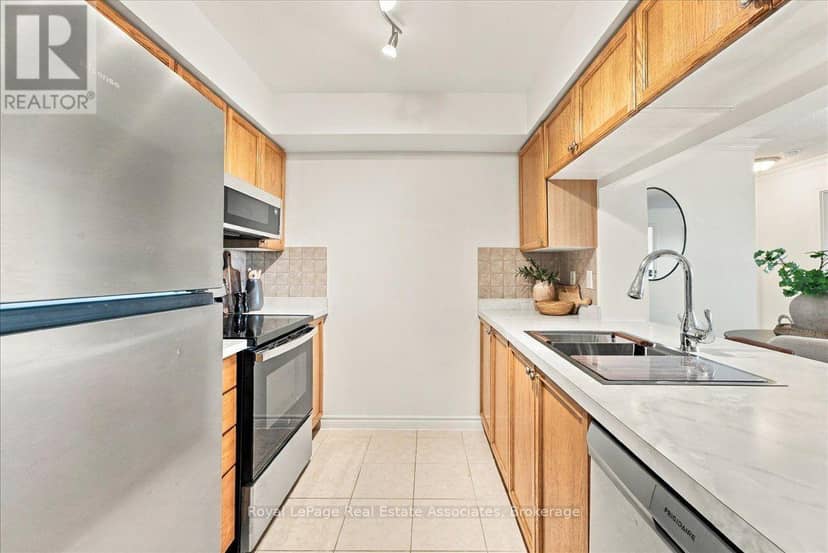 1322 - 18 Mondeo Drive — photo 9 of 40