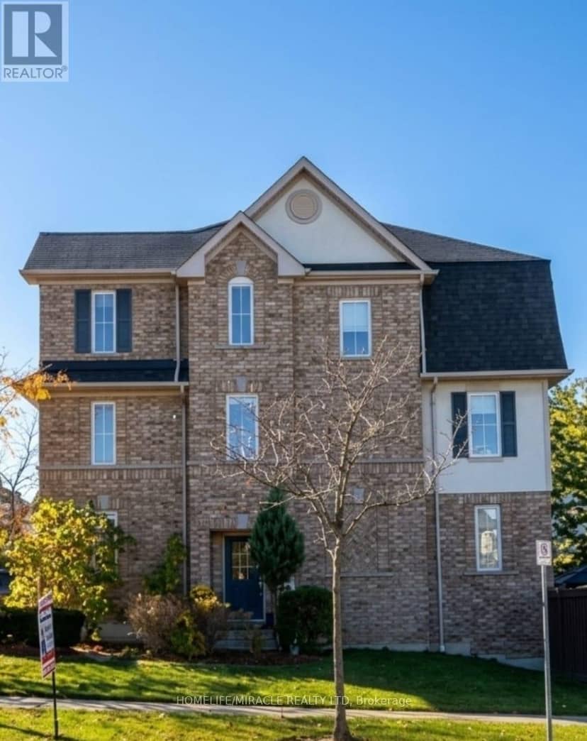 2 Martinworth Lane, Ajax