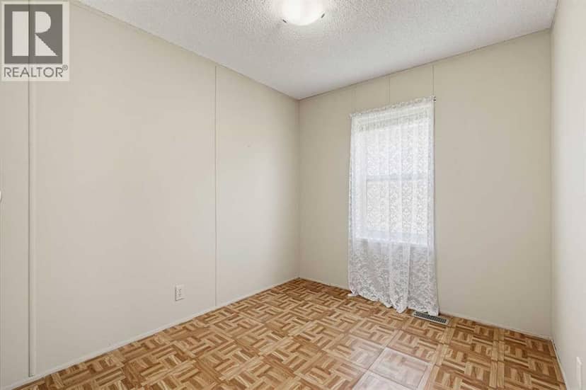 108, 37543 England Way — photo 27 of 34