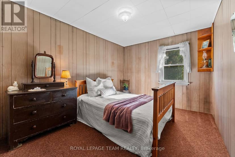 16 Royal Pines Road — photo 17 of 40