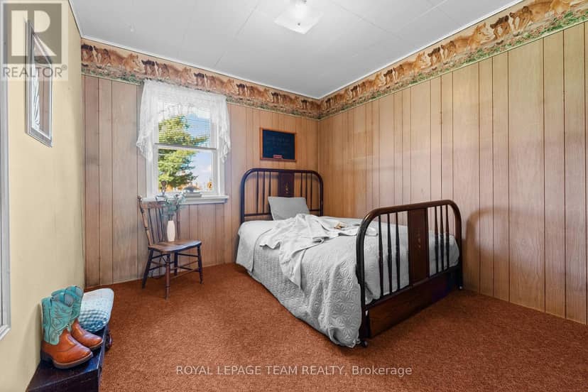 16 Royal Pines Road — photo 18 of 40