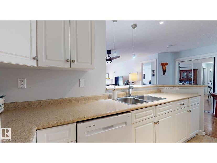 #208A 6 Spruce Ridge Dr — photo 9 of 34