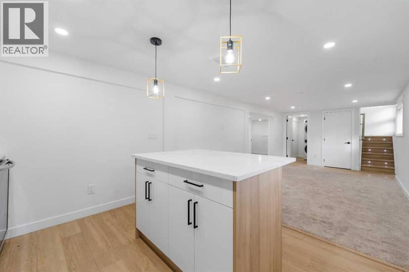 2415 22 Avenue SW — photo 34 of 40