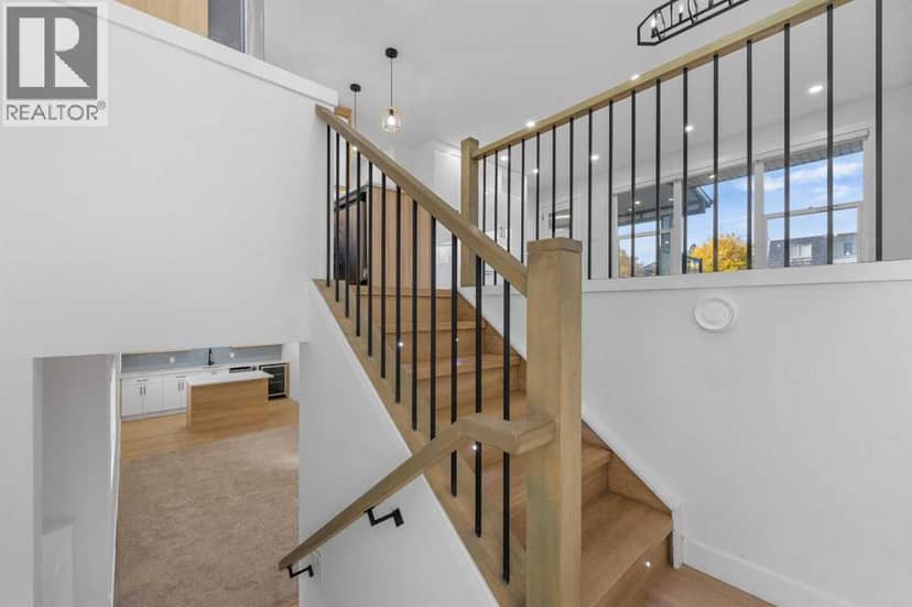 2415 22 Avenue SW — photo 18 of 40