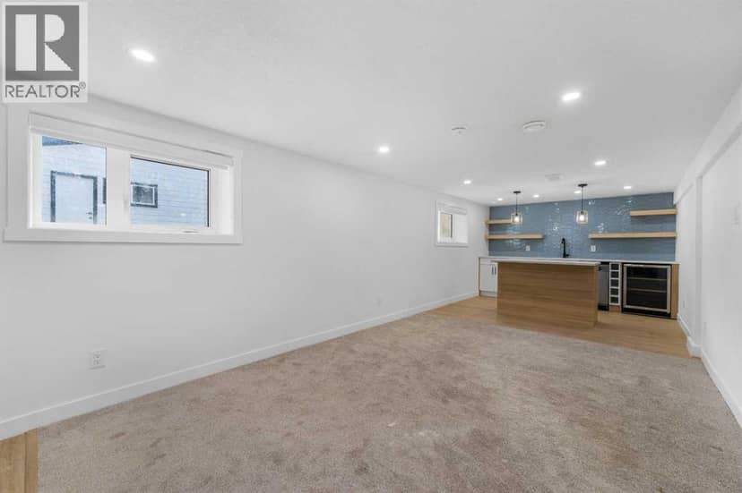 2415 22 Avenue SW — photo 27 of 40
