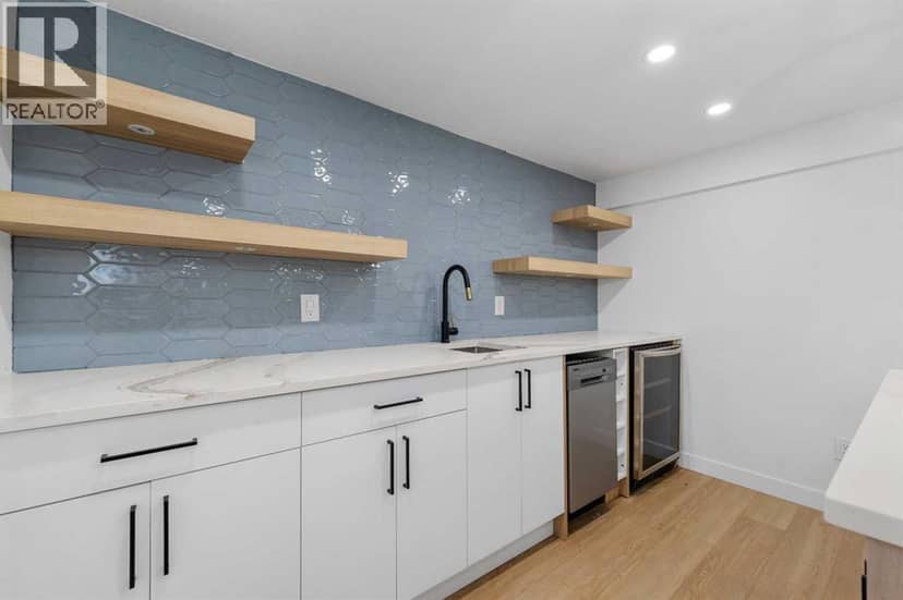 2415 22 Avenue SW — photo 33 of 40