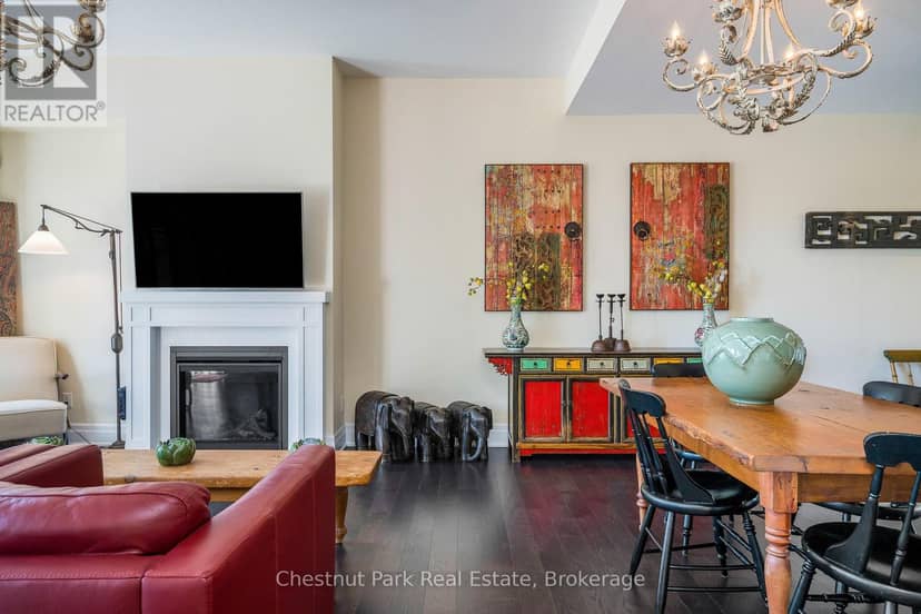 31 Emerson Mews — photo 11 of 40