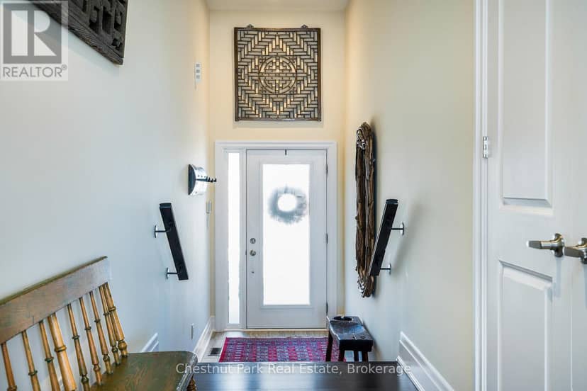 31 Emerson Mews — photo 5 of 40