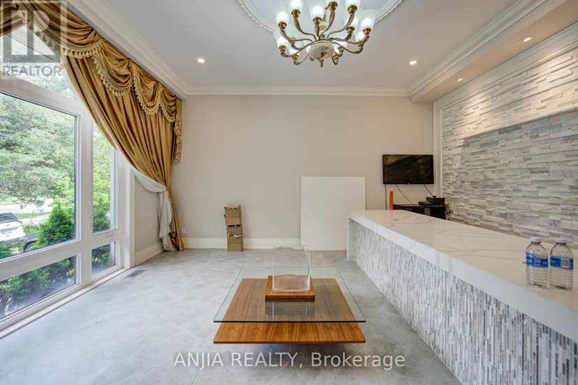 2652 Victoria Park Avenue — photo 10 of 40