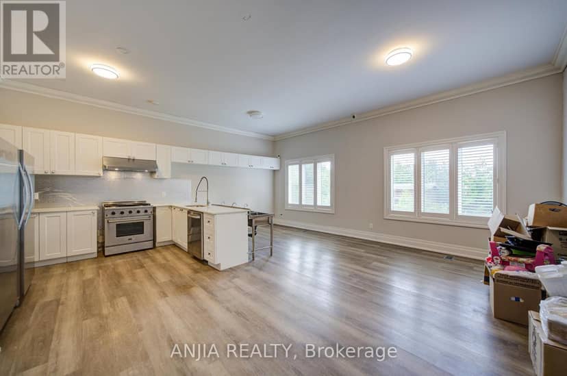 2652 Victoria Park Avenue — photo 15 of 40