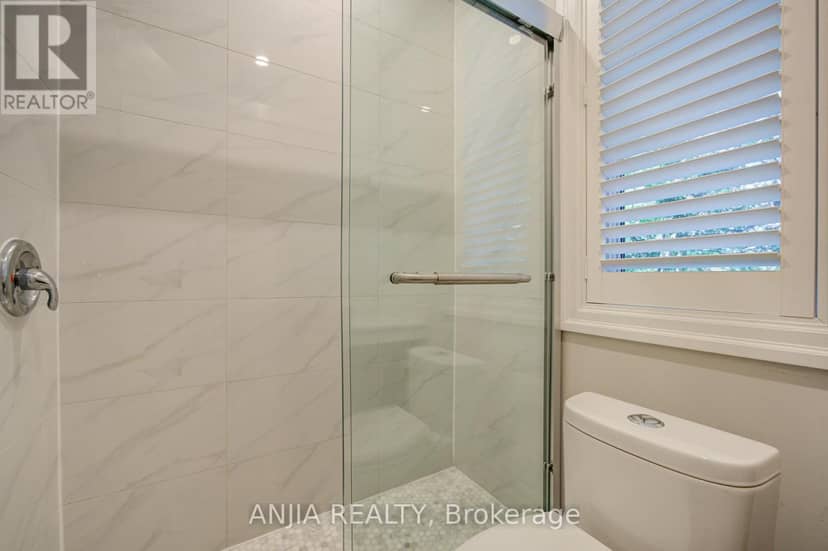 2652 Victoria Park Avenue — photo 22 of 40
