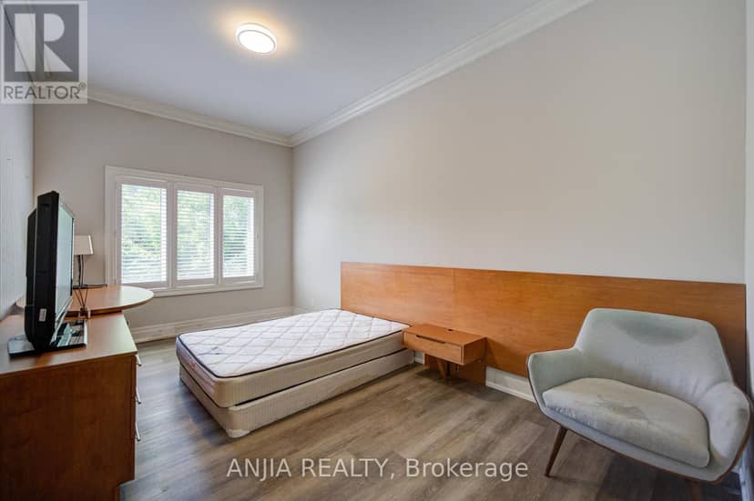 2652 Victoria Park Avenue — photo 23 of 40