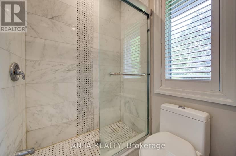 2652 Victoria Park Avenue — photo 28 of 40