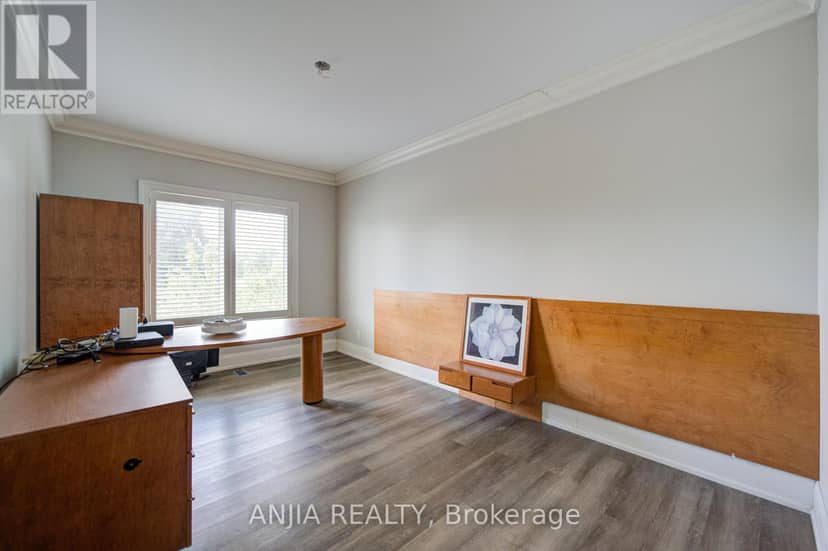 2652 Victoria Park Avenue — photo 29 of 40