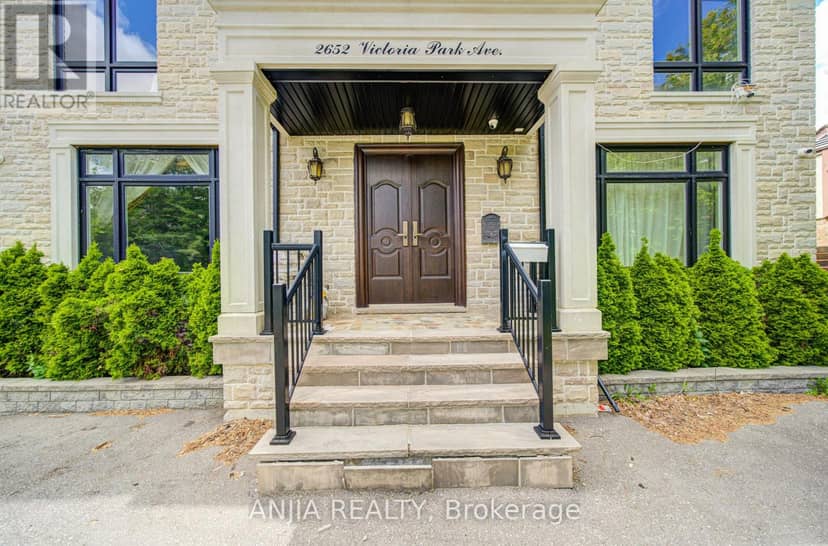 2652 Victoria Park Avenue, Toronto, photo 3