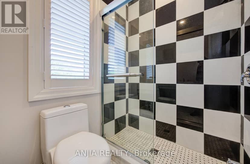 2652 Victoria Park Avenue — photo 36 of 40