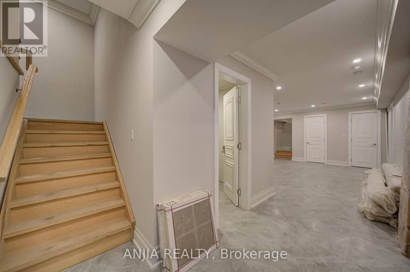2652 Victoria Park Avenue — photo 38 of 40