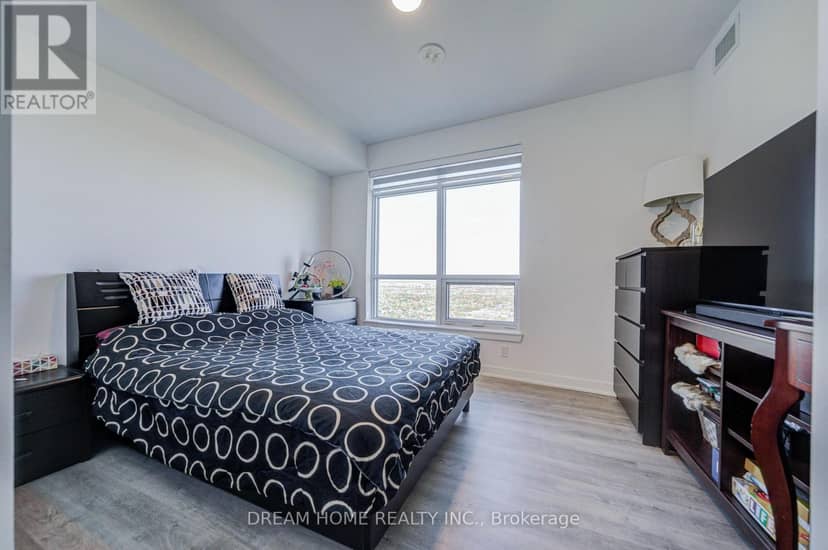 3407 - 30 Upper Mall Way — photo 16 of 30