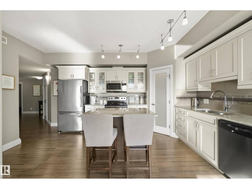 #1006 10303 111 ST NW — photo 14 of 37