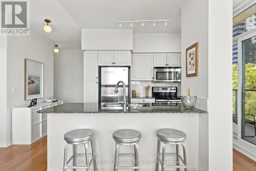 308 - 2230 Lake Shore Boulevard W — photo 17 of 40