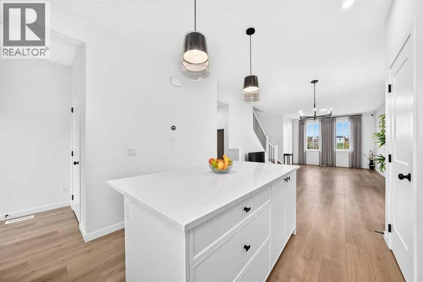 85 Heirloom Way SE, Calgary, photo 8